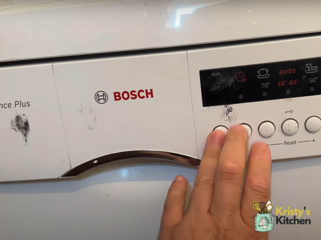 Reasons Behind Bosch Dishwasher No Lights On Control Panel